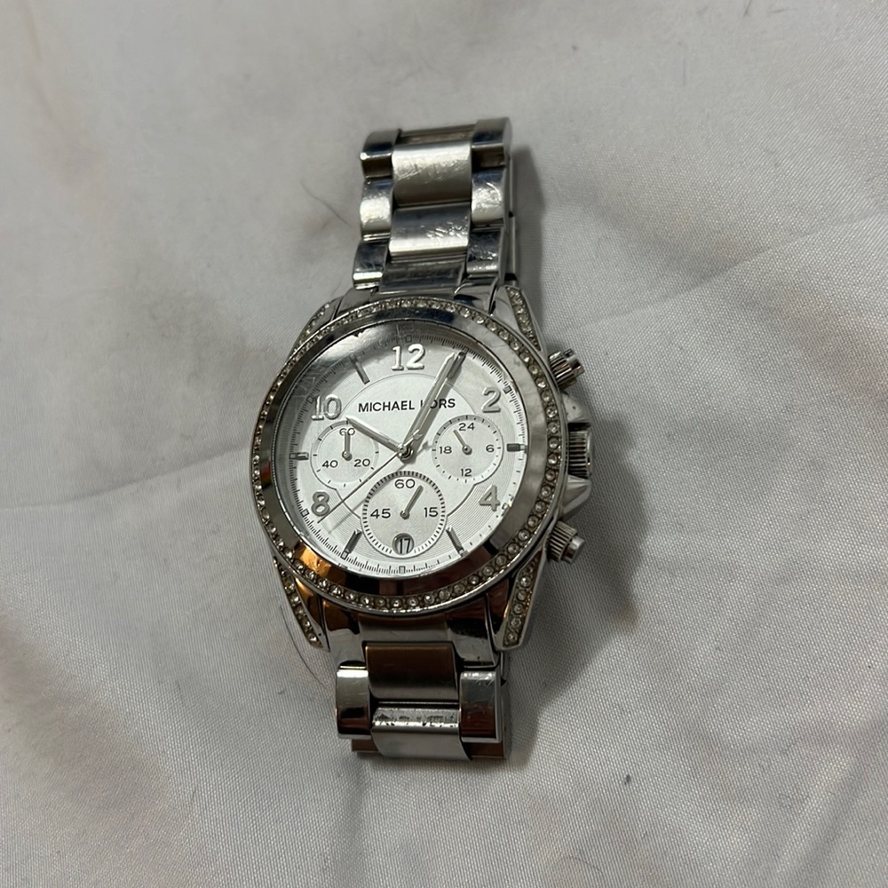 Women’s Michaels Kors Wrist Watch